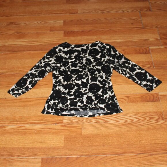 Talbots Black & White Floral Print Top - Size M - Picture 3 of 8